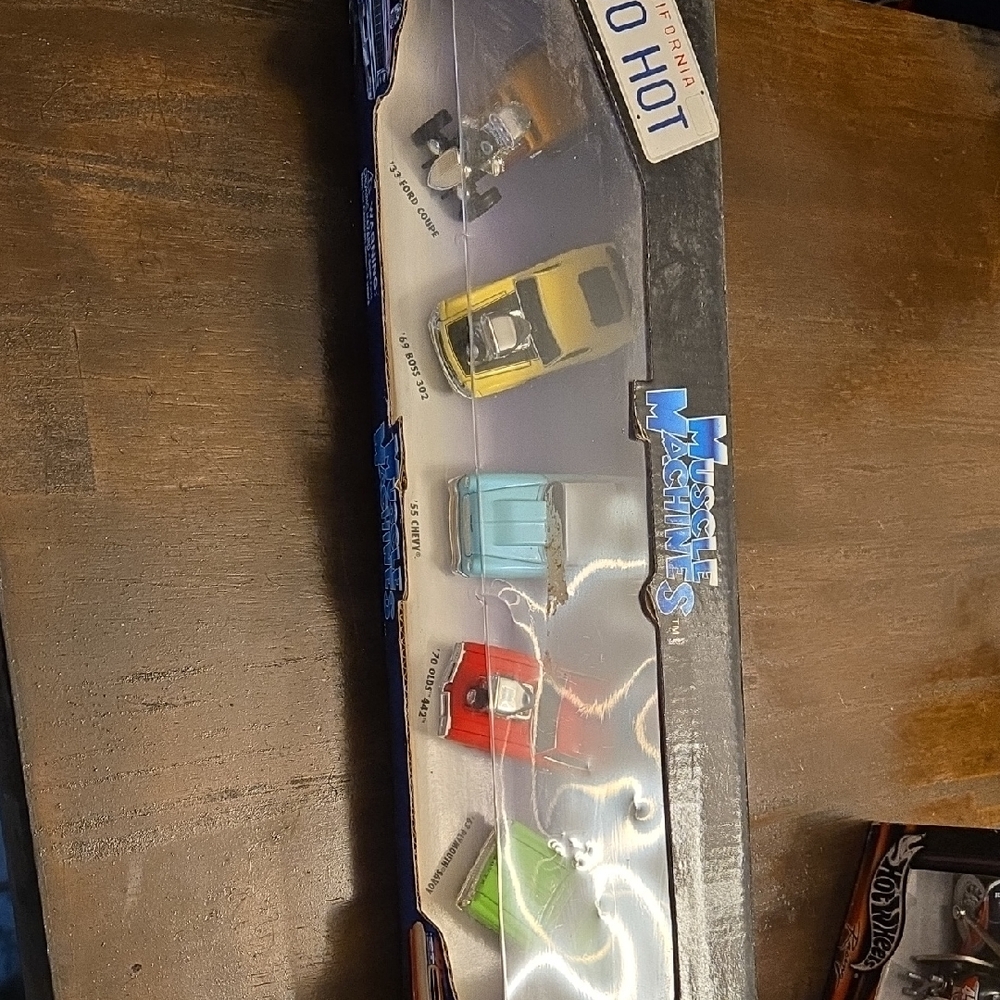Muscle Machines Die-Cast Car Set
